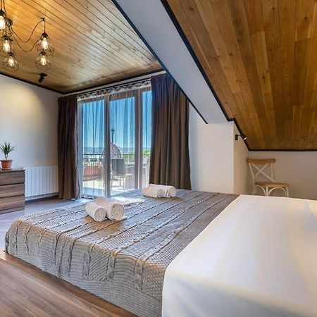 3Br Apt W Huge Terrace & Magnificent Views Tbilisi Buitenkant foto
