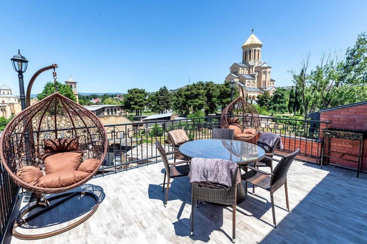 3Br Apt W Huge Terrace & Magnificent Views Tbilisi Buitenkant foto