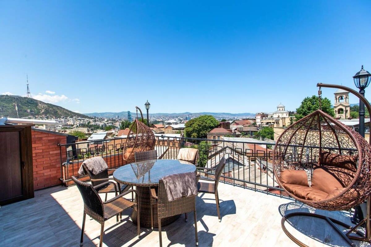 3Br Apt W Huge Terrace & Magnificent Views Tbilisi Buitenkant foto