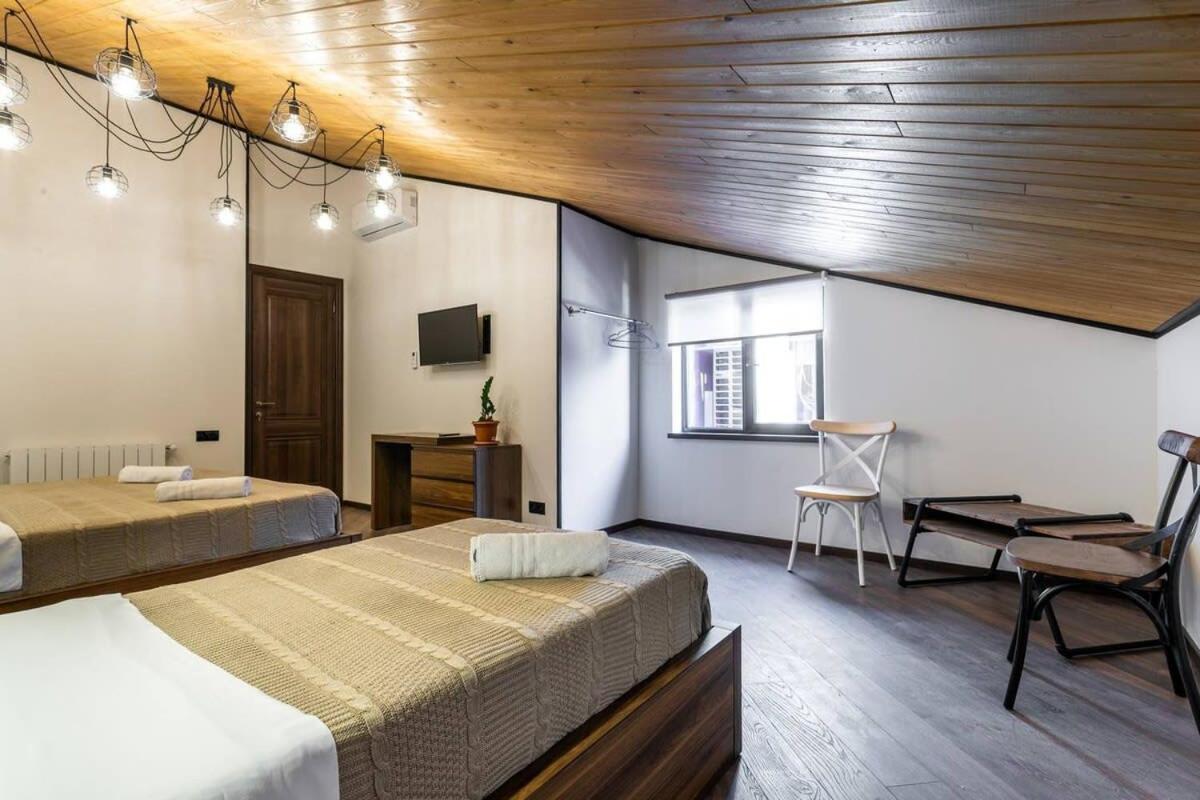 3Br Apt W Huge Terrace & Magnificent Views Tbilisi Buitenkant foto