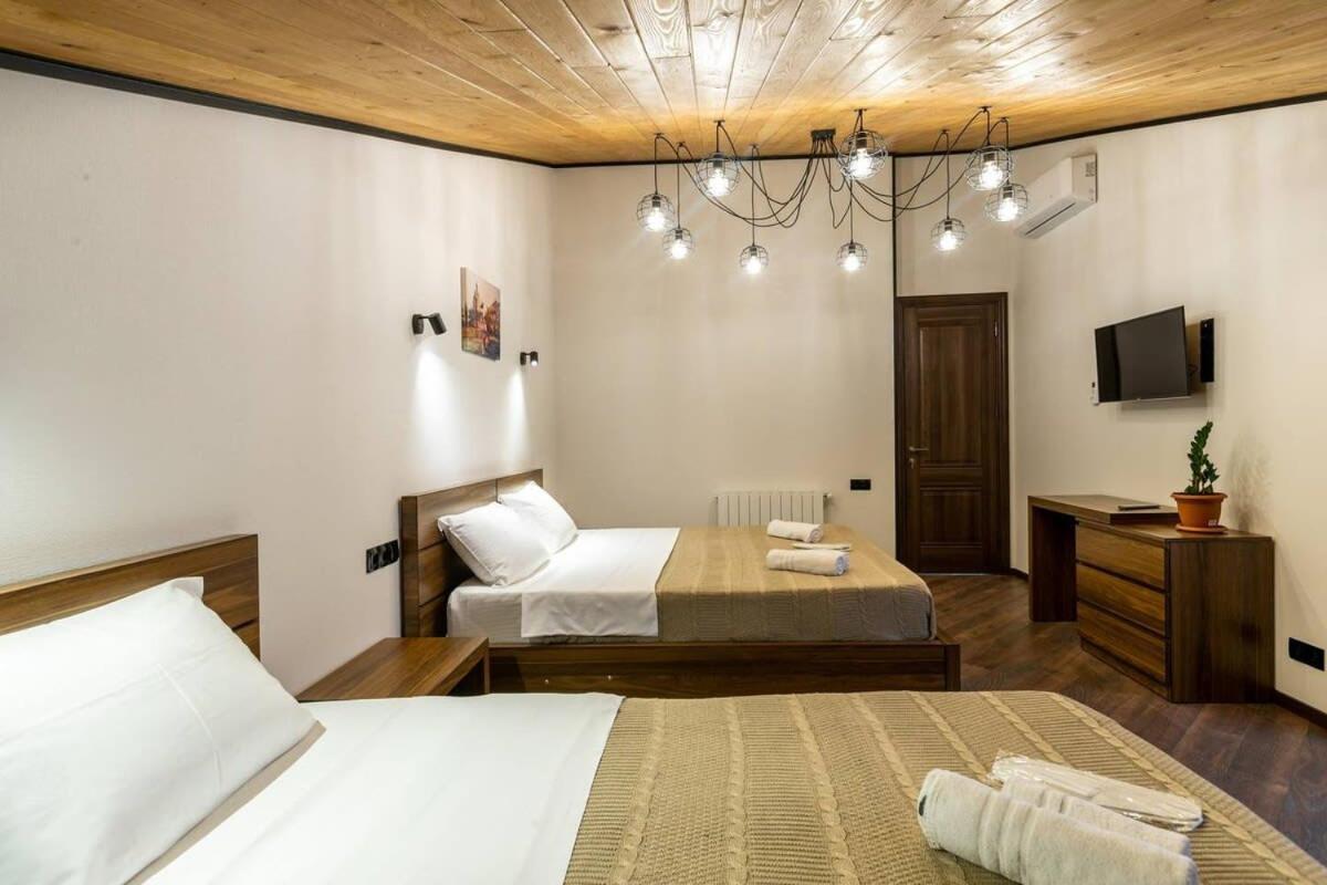 3Br Apt W Huge Terrace & Magnificent Views Tbilisi Buitenkant foto