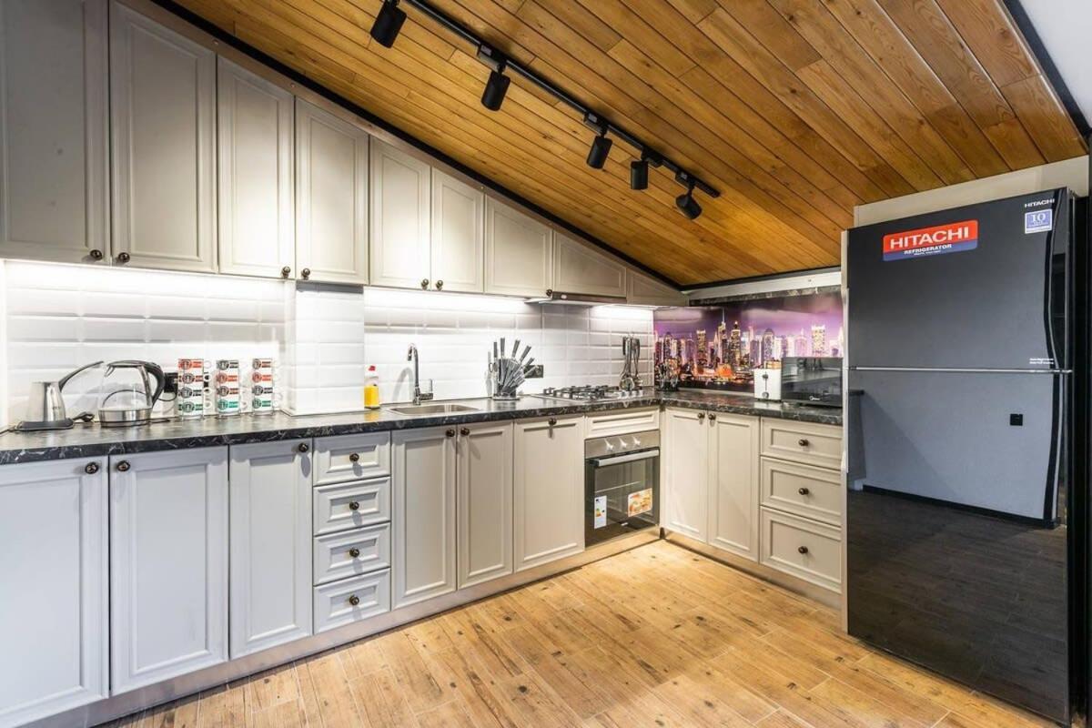 3Br Apt W Huge Terrace & Magnificent Views Tbilisi Buitenkant foto